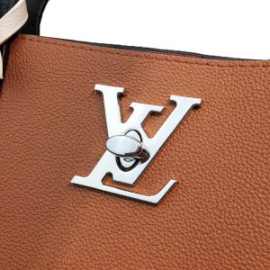Louis Vuitton Lockme Go M52408