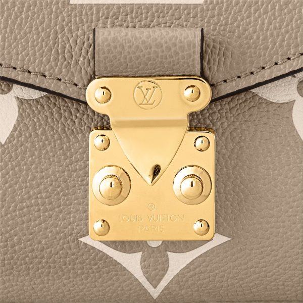 Louis Vuitton M23081 Pochette Métis East West