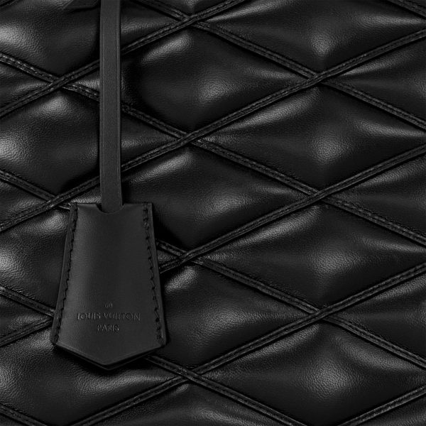 Louis Vuitton Black Lamb leather M23688 Alma PM