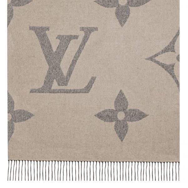Louis Vuitton Light Grey M77951 MNG Giant Scarf