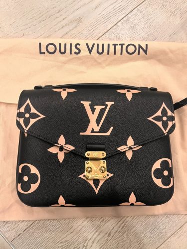 Louis Vuitton M45773 Pochette Métis Black/Beige photo review