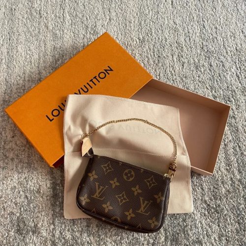 Louis Vuitton Mini Pochette Accessoires M58009 photo review