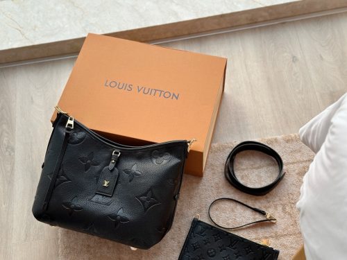 Louis Vuitton Black M46288 CarryAll PM photo review